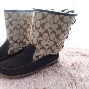 Coach Brown Patterned Boots moccasin style